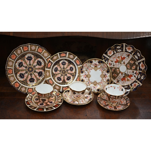 397 - A quantity of 19th century later Royal Crown Derby Imari tea-ware (25 pieces)