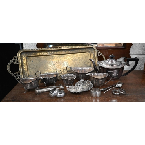 479 - A pair of Edwardian pierced silver small bonbon dishes, Levi & Salaman, Birmingham 1901, five si... 