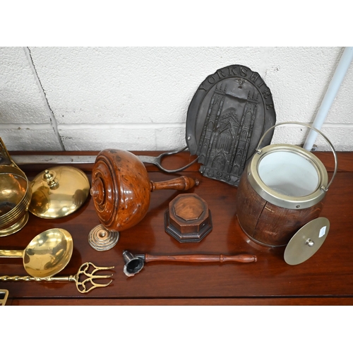 509 - An Art Nouveau brass kettle on stand, to/w an antique brass bowl and cover, large steel cooking fork... 