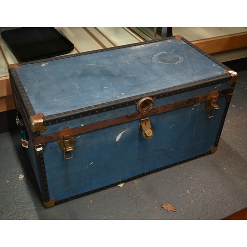 565 - A vintage blue school trunk, a/f