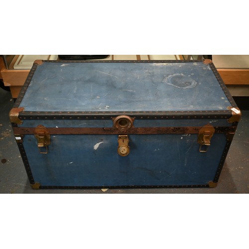 565 - A vintage blue school trunk, a/f