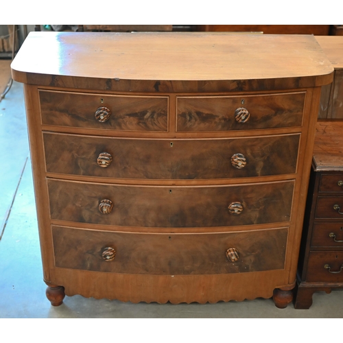 131 - A Victorian mahogany bowfront chest of two short over three long drawers, 120 x 55 x 115 cm