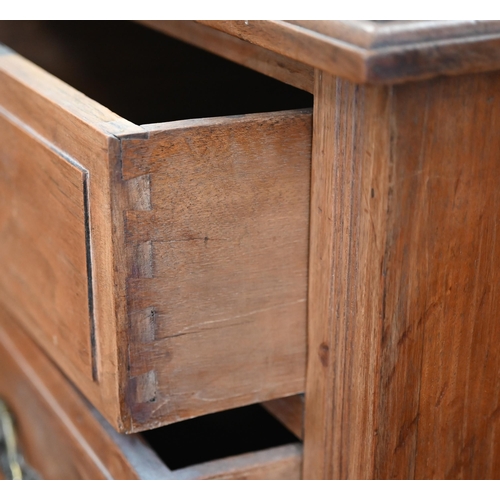 232 - An Edwardian mahogany chest of two short over three long drawers, 102 cm wide x 50 cm deep x 100 cm ... 