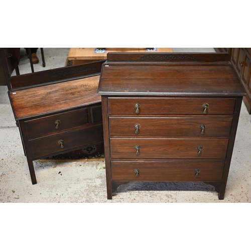 30 - A 1930's oak chest of four long graduated drawers to/with a matching three drawer chest, reduced in ... 