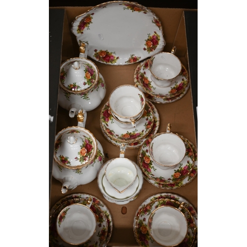 380 - A Royal Albert 'Old Country Roses' tea service for six, including two teapots (box)