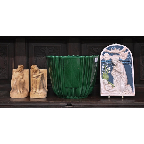 400 - A Della Robbia-style majolica icon depicting Mary & Jesus, 28 x 18 cm (repaired) to/w a pair of ... 