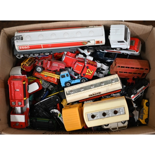 485 - A box of Corgi, Dinky and other model vehicles, all a/f