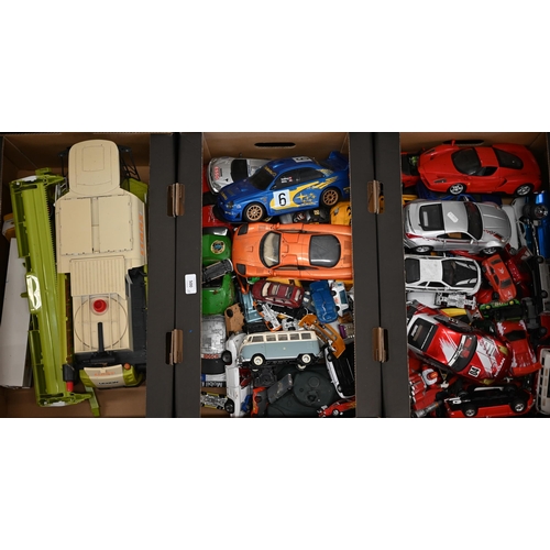 500 - A large quantity of model vehicles including Hot Wheels, Burago, Maisto, Corgi, Jade, etc to/w a mod... 