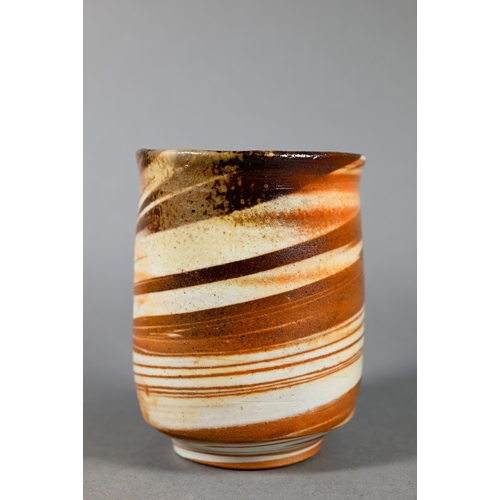 353 - Tomoyuki Matsui (b.1931) A Japanese studio pottery Bizen ware yunumi form tea cup, marbled stoneware... 