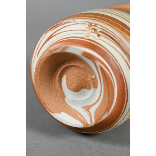 353 - Tomoyuki Matsui (b.1931) A Japanese studio pottery Bizen ware yunumi form tea cup, marbled stoneware... 