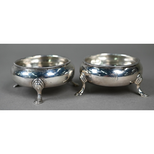 103 - A George III silver mustard of elongated octagonal form, the stepped dome hinged cover with bird fin... 