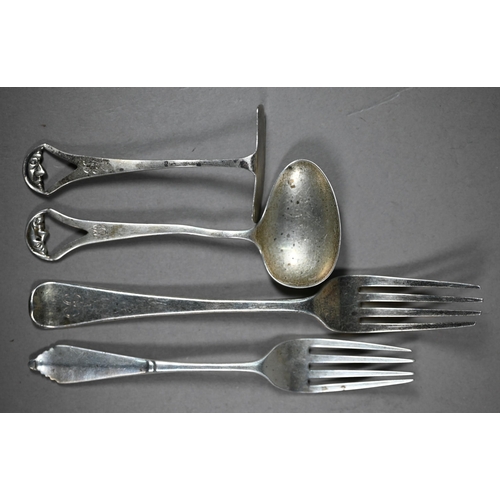 122 - Various Georgian and later silver flatware, 9.3oz of weighable silver, to/w two silver photograph fr... 