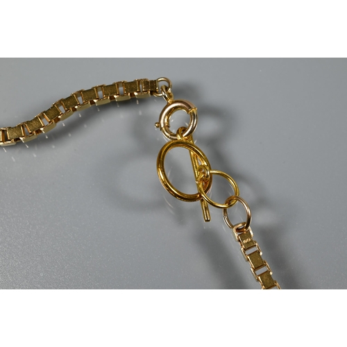 231 - A long yellow metal box link chain stamped 9k 375, 62 cm long, approx 50gPossibly originally two cha... 