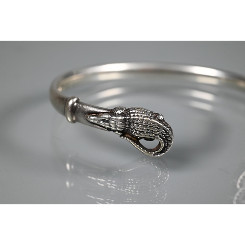 237 - Patrick Mavros - a silver 'Pangolin Stacking Cuff', size small (5.5 cm diam on largest edge) to/w a ... 