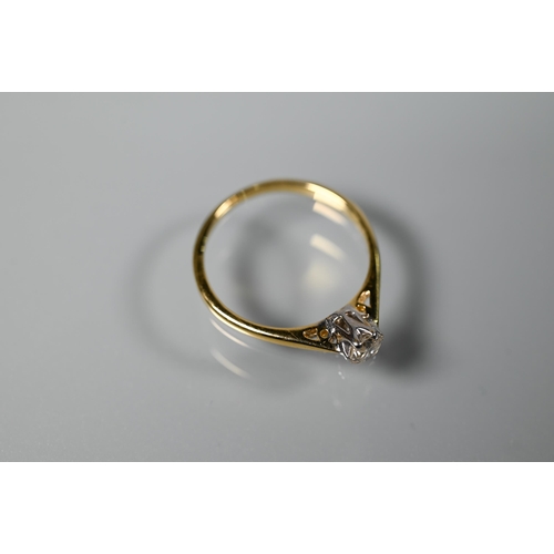 255 - A single stone diamond ring, the brilliant cut 0.25 carat diamond claw set in 18ct yellow gold, size... 