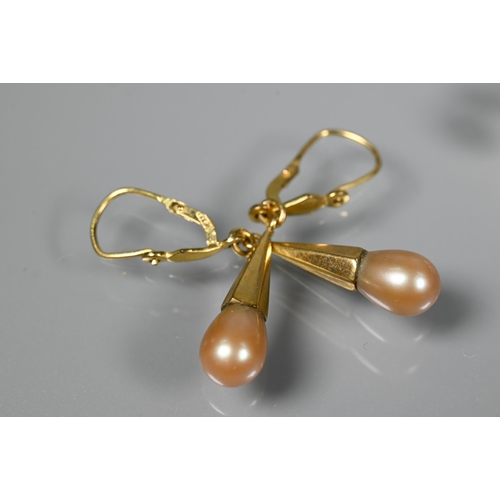 285 - A collection of cultured pearl jewellery including a 9ct yellow gold ring set with single pearl, two... 