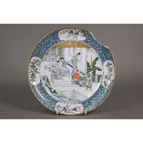 345 - Eight 19th century Chinese famille verte plates ( 2 x 25 cm diameter & 6 x 20 cm diameter) paint... 