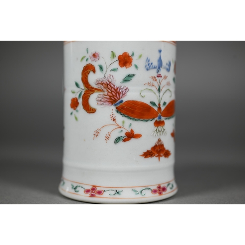 346 - An 18th century Chinese export famille rose mug, Qianlong period (1736-95) Qing dynasty, painted in ... 