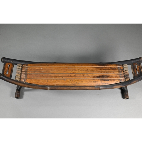 365 - A late 19th century Chinese bamboo folding headrest or pillow, late Qing period, 48 cm wide to/w a b... 