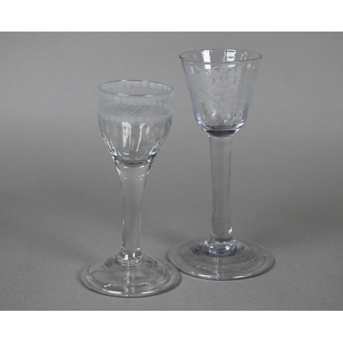 538 - A Georgian cordial glass with vine-etched ogee bowl on plain stem and conical folded foot, 14.3 cm h... 