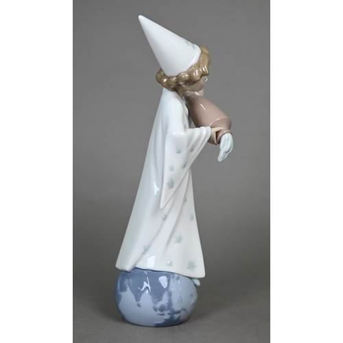 573 - Two boxed Lladro figures 'En Pointe'/'Capricho Espanol' 06371 and 'Aquarius'/'Horoscopo Acuarius' 06... 