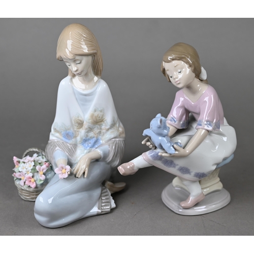 574 - Four boxed Lladro figures - 'Best Friend' 7620 and 'Pick of the Litter' 7621, to/w 'Picture Perfect'... 