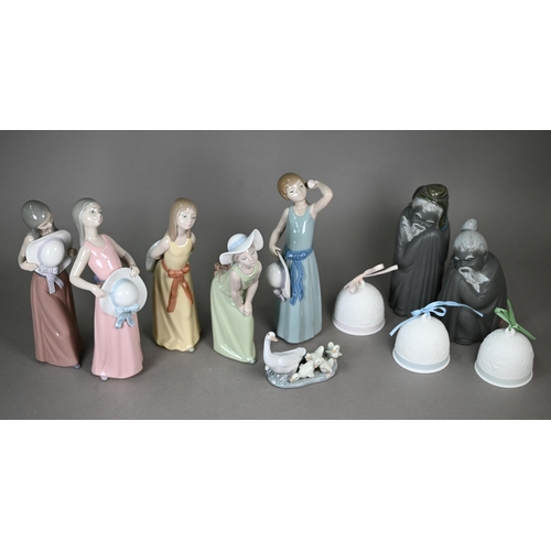 576 - Five unboxed Lladro figures of girls with hats, 13-15 cm, to/w a pair of Gres figures 'Tall' and 'Sh... 