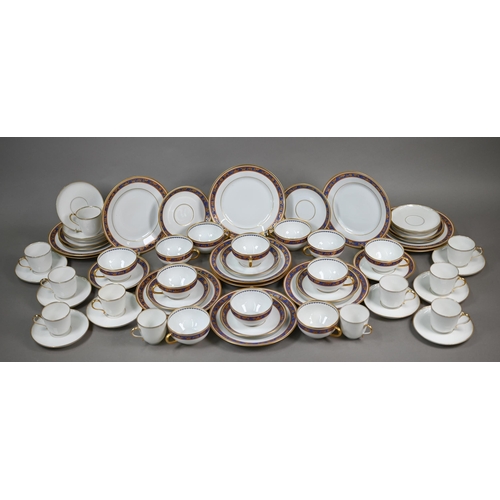 597 - A Richard-Ginori (Italy) 'Pittoria di Doccia' tea service with twelve each tea cups, saucers and pla... 