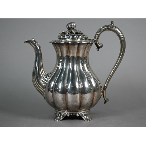 81A - A Barker-Ellis retail heavy quality silver coffee pot of reeded baluster form with melon finial and ... 