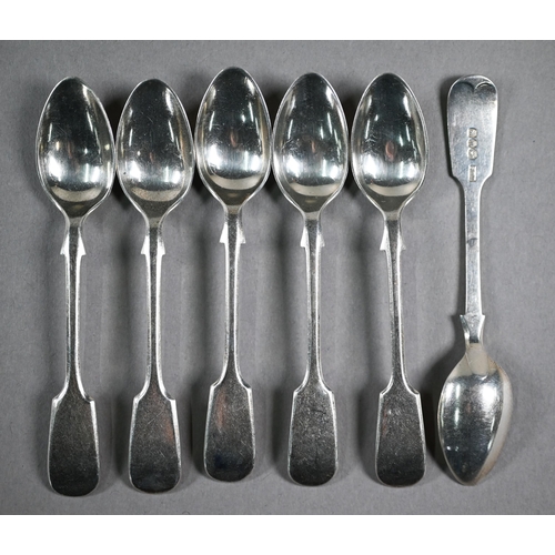 93 - A matched set of Georgian and Victorian silver fiddle pattern flatware, comprising six each tablespo... 