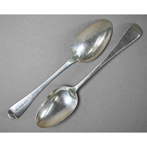 96 - A set of six Victorian Old English pattern silver dessert spoons and a pair of matching tablespoons,... 