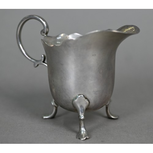 74 - A Victorian silver drum mustard with clear glass liner, Robert Hennell III, London 1861, to/w a Geor... 