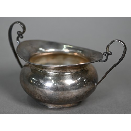 74 - A Victorian silver drum mustard with clear glass liner, Robert Hennell III, London 1861, to/w a Geor... 