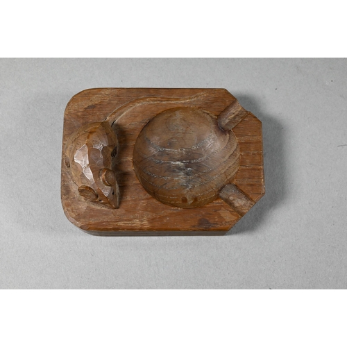 1171 - A Thompson of Kilburn 'Mouseman' oak ashtray, carved with a mouse, 10 x 7.5 cm