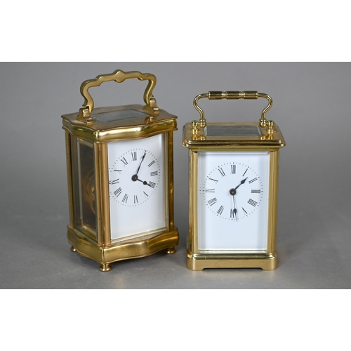 778 - A lacquered brass French-style single drum carriage clock, with integral key-wind 8-day movement, th... 