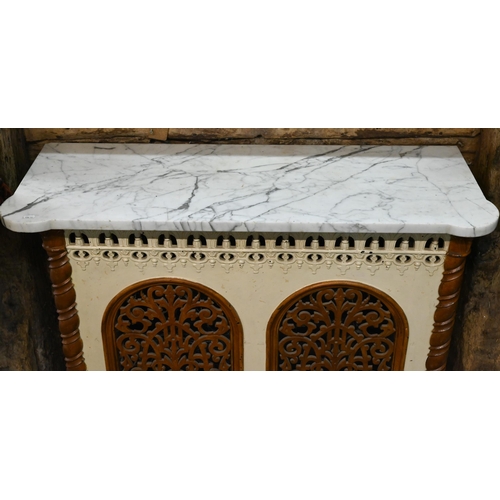 864 - A Victorian Puginesque style cast iron radiator cover, with lobed corner veined white marble top, 10... 