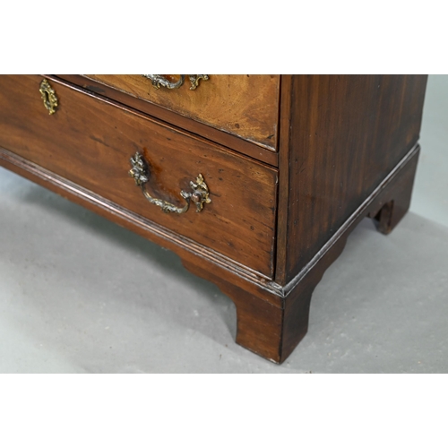 883 - A George III mahogany caddy top chest, with full width slide over four long graduated and cock-beade... 