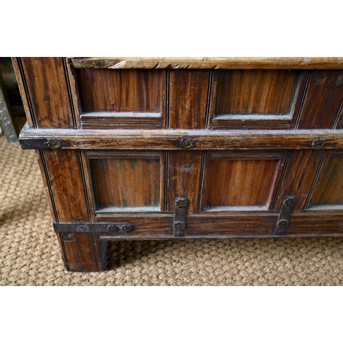 948 - An old Indian iron bound teak box seat settle/bench, the patinated surface finish including traces o... 