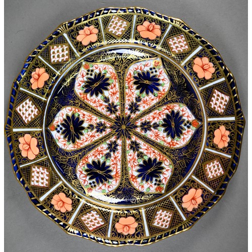 592 - A set of twelve Victorian Royal Crown Derby Imari plates, date mark for 1887, 22.5 cm diameter