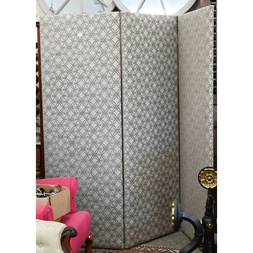 132 - A Marks and Spencer floral fabric upholstered three panel dress screen, 186 x 60 cm each panel