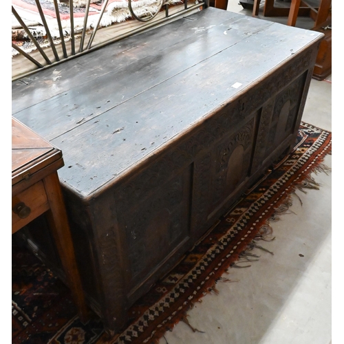 159 - A large 18th century carved oak coffer/blanket chest (a/f), 132 cm wide x 60 cm deep x 62 cm high