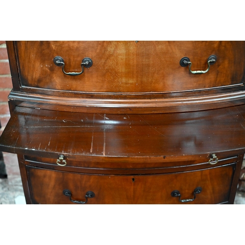 270 - A Victorian style mahogany bowfront chest on chest, comprising two short over six long drawers and a... 