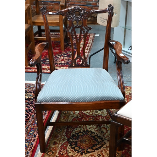 277 - A Georgian mahogany side chair to/with a Georgian style carver chair (2)