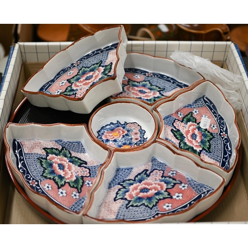 423 - Various ceramics including Godshill (Isle of Wight) stoneware tureen and other tableware, boxed hors... 