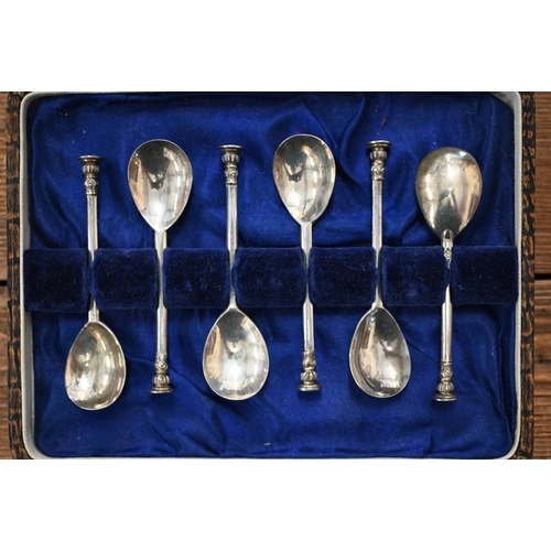 526 - A cased set of six seal-top coffee spoons, Sheffield 1936, to/w six coffee spoons with bean finials ... 