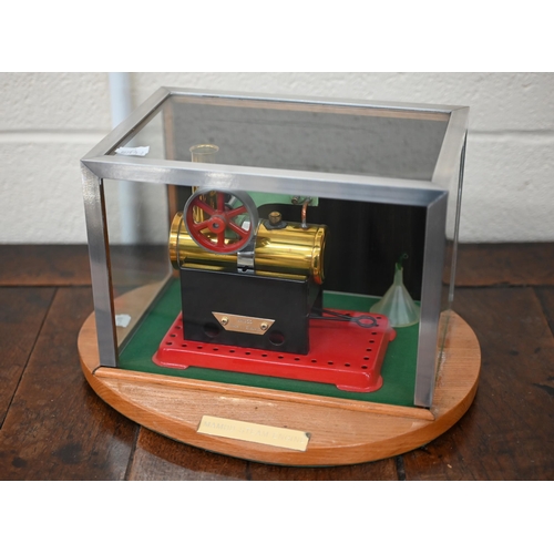 581 - A Mamod static steam engine in glass display-case