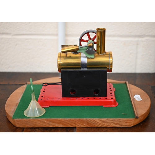 581 - A Mamod static steam engine in glass display-case