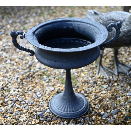 80 - A pair of cast alloy garden geese to/with a trio of composite garden planters, all a/f (5)