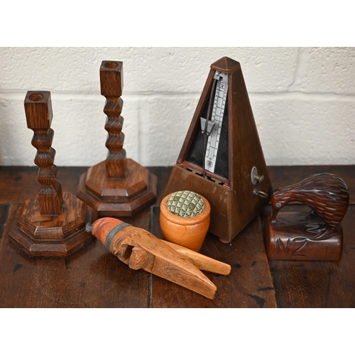 533 - Various carved wood items, including chess set, candlesticks, nutcrackers and bowl, etc (box)