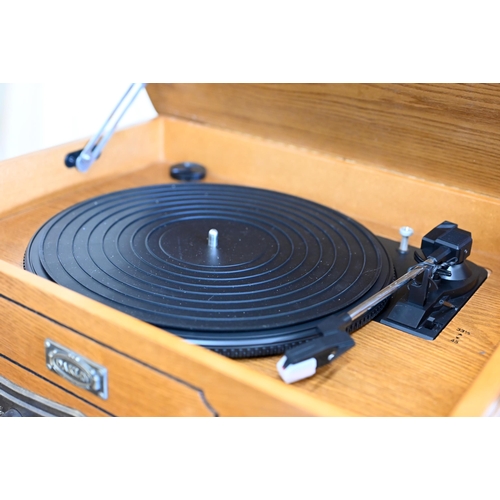 578 - A Daklin museum series model 9808 retro CD and record player